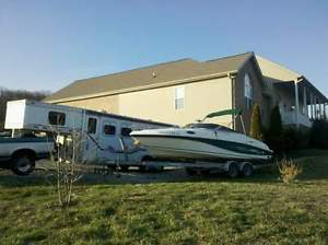 1998 Rinker Captiva 232