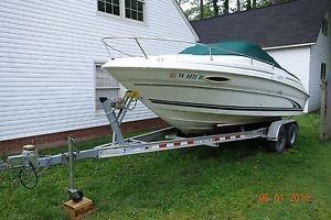 2000 Sea Ray 215 Express Cruiser