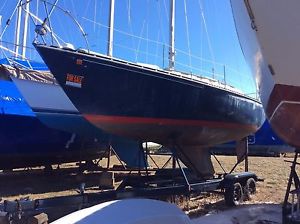 C&C 27 foot Sailboat