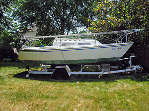 1975 22' O'DAY SHALLOW KEEL SAILBOAT ON TRAILER IN LUNBERTON NJ (WOJT)