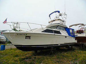 1978 TROJAN FLY-BRIDGE CRUISER