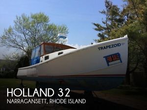 1982 Holland 32