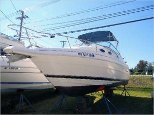 2000 Wellcraft 2400 Martinique
